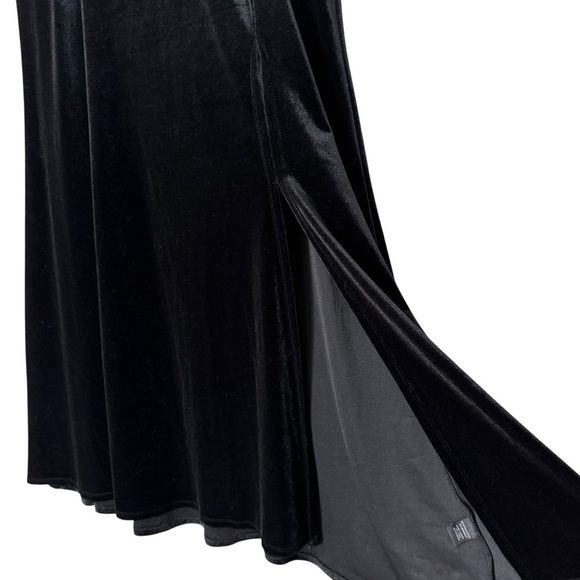Torrid Velvet Maxi Skirt | 1 (XL / 14–16) | Black Stretch Pull-On A-Line - Picture 2 of 8